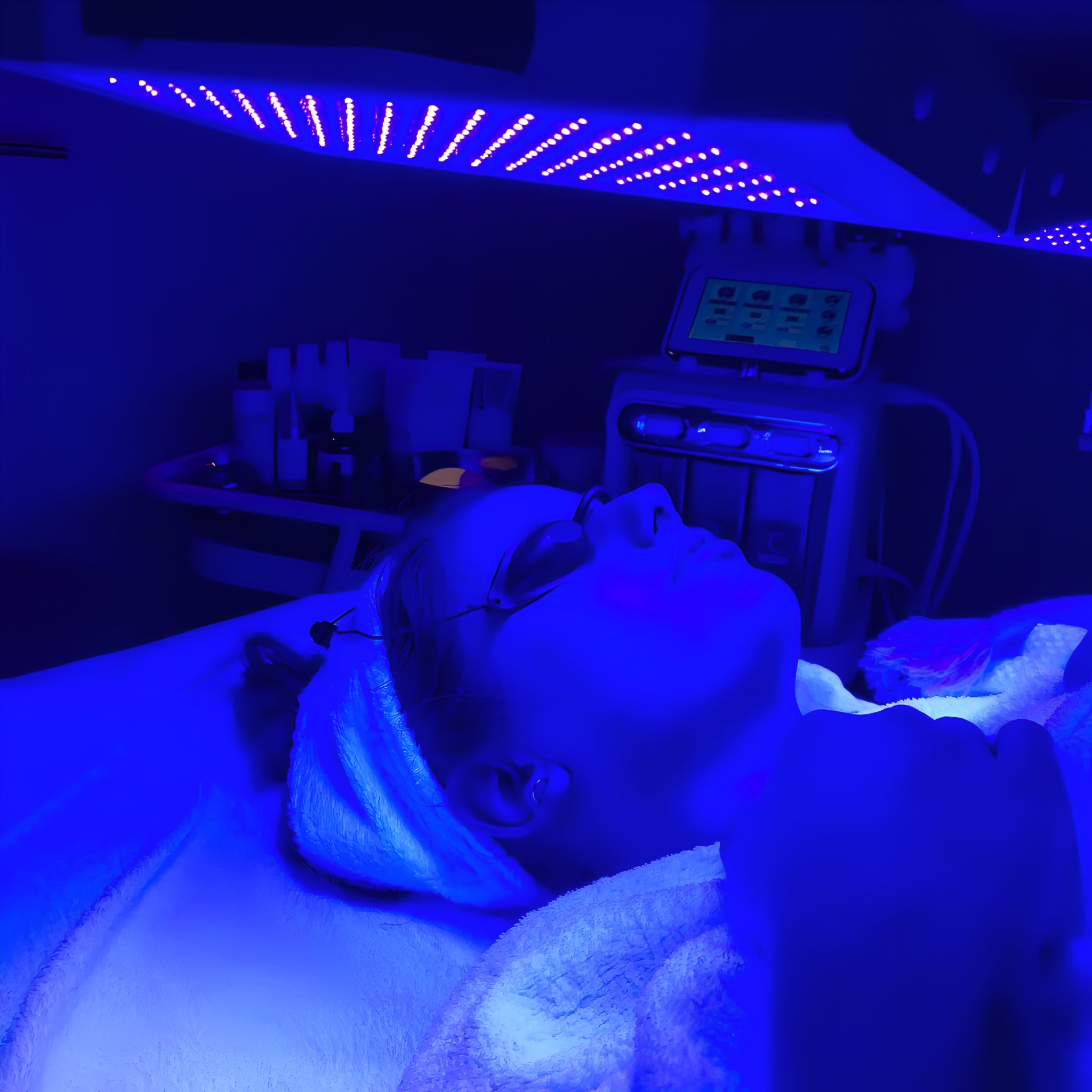 Kernel Professional Red Light Therapy Panel for Skin Healing after Laser Procedures Red Blue Yellow Light Therapy PDT KN-7000A